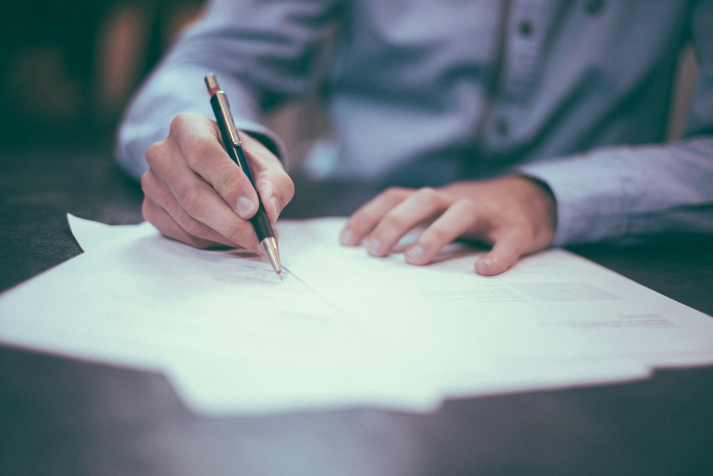 Signing an engagement agreement